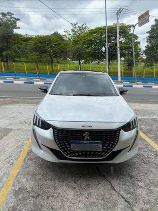PEUGEOT 208 1.0 TURBO 200 FLEX GRIFFE CVT